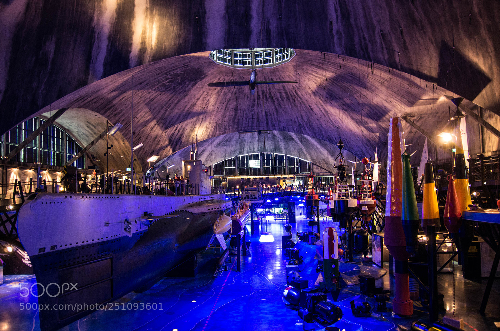 Pentax K-5 IIs sample photo. Submarine on display / batcave photography