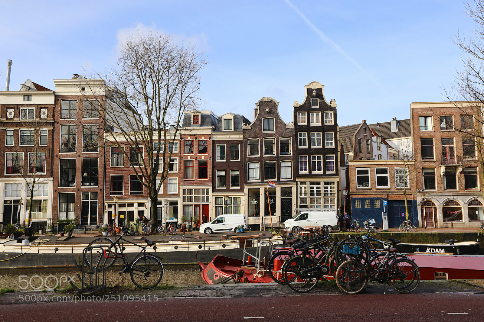 Canon EOS 5D Mark IV sample photo. Sunny morning in amsterdam photography