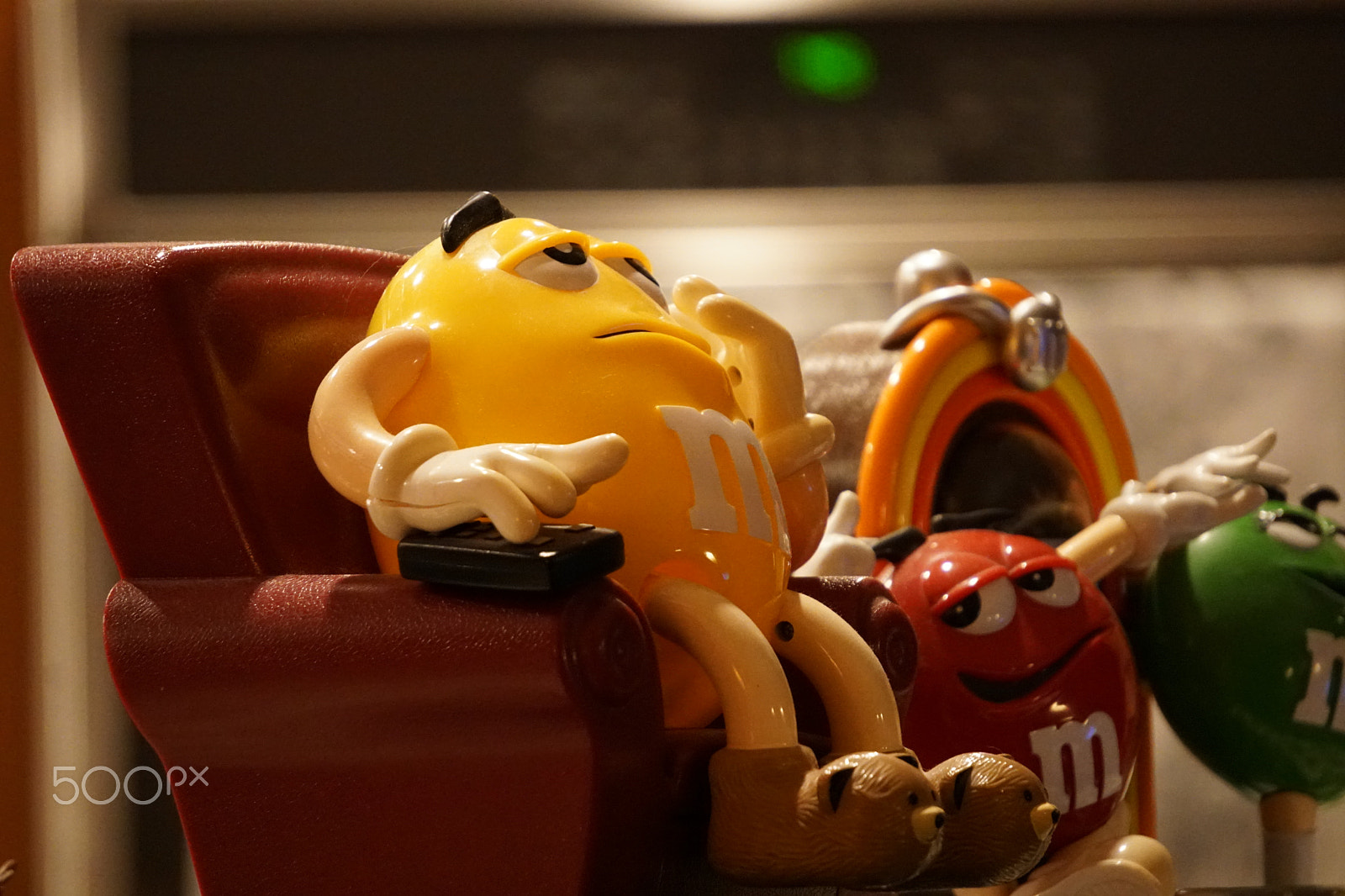 Sony E 55-210mm F4.5-6.3 OSS sample photo. M&m hangout photography