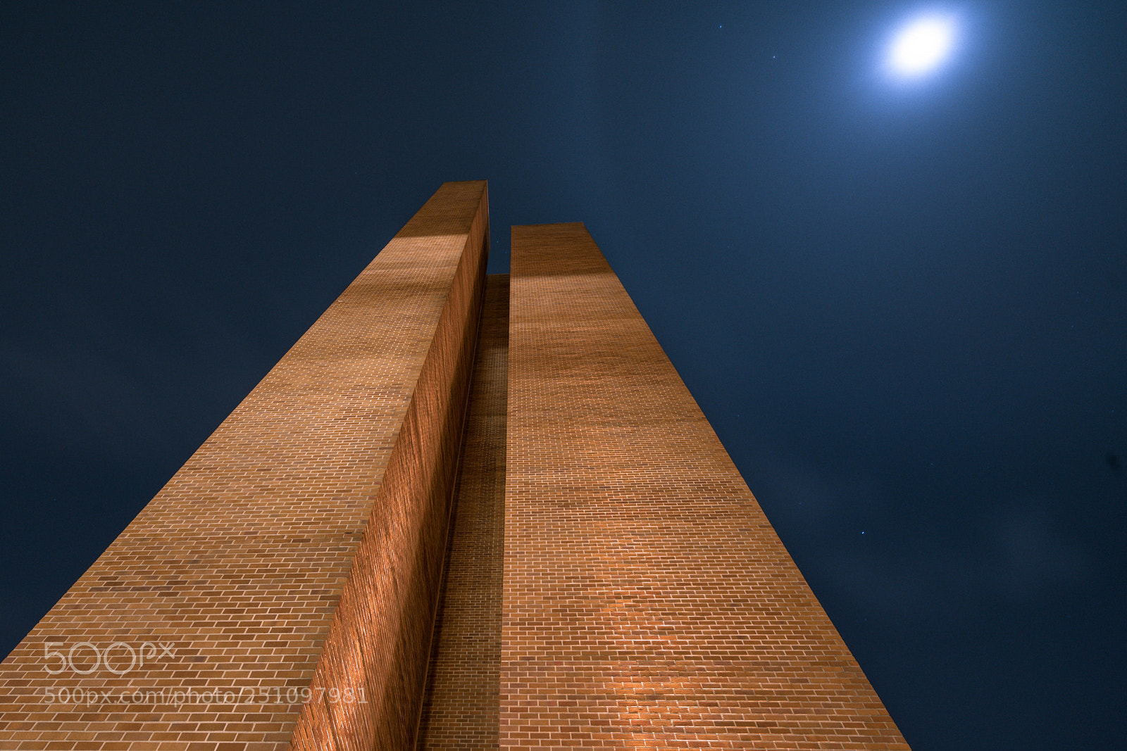 Sony a7R II sample photo. Brick columns photography