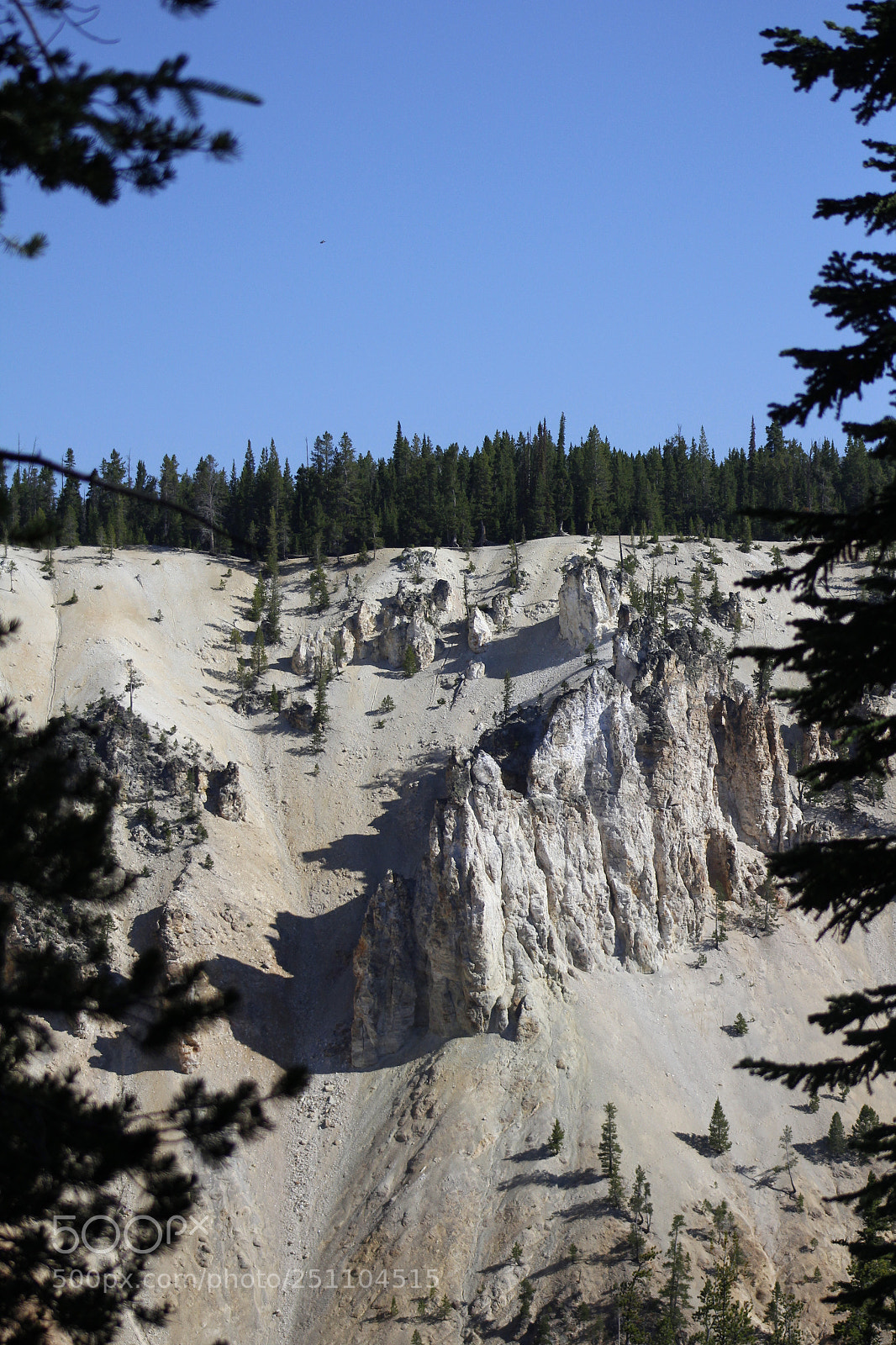Canon EOS 1200D (EOS Rebel T5 / EOS Kiss X70 / EOS Hi) sample photo. Cliffside in yellowstone photography