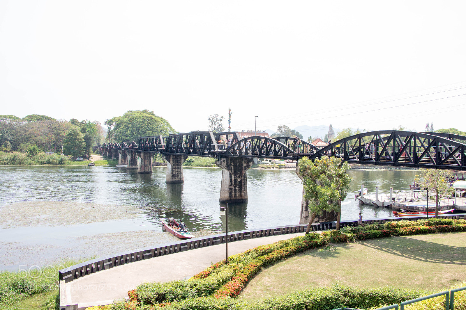 Canon EOS 700D (EOS Rebel T5i / EOS Kiss X7i) sample photo. Bridge over the river photography