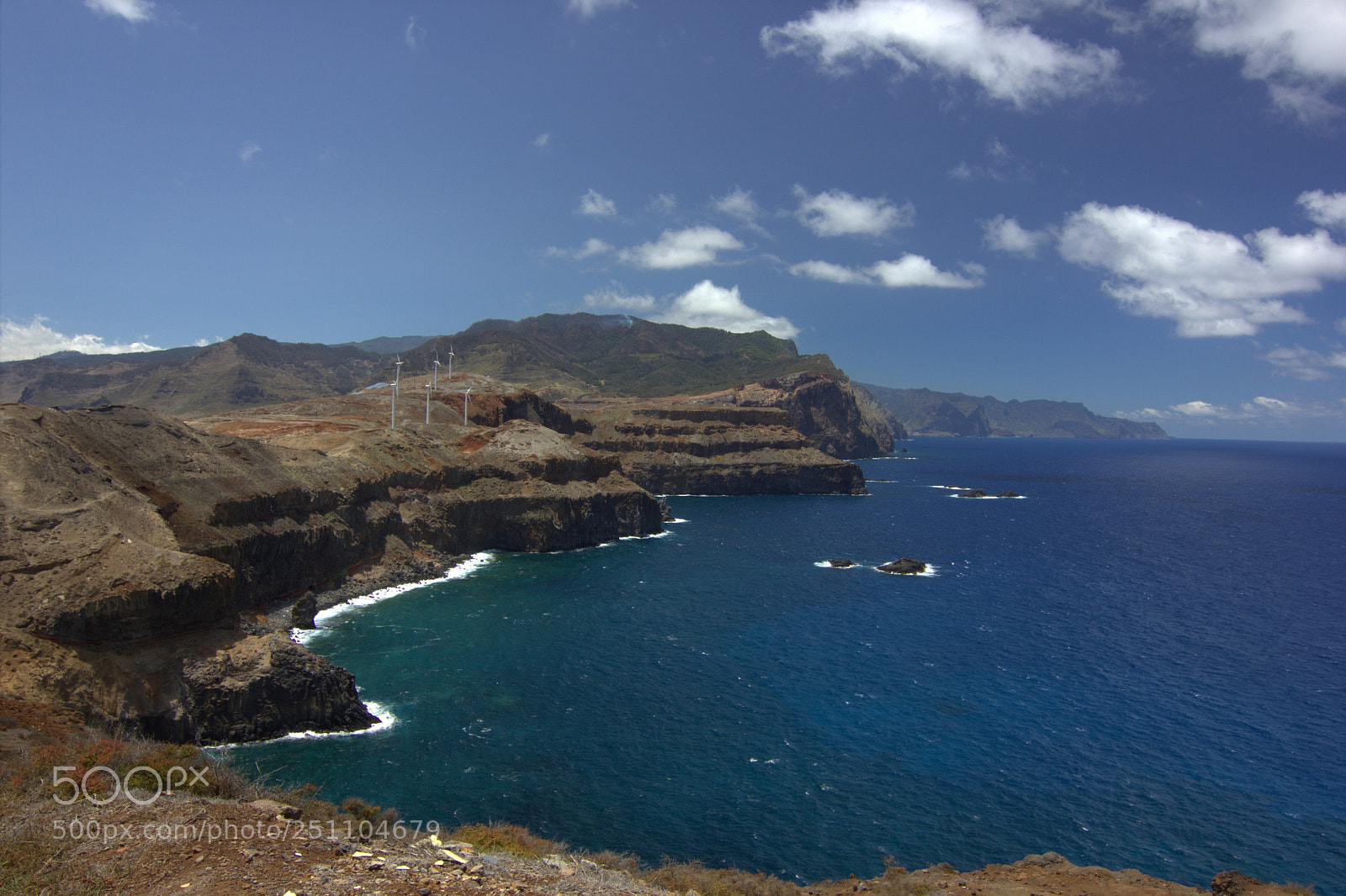 Canon EOS 550D (EOS Rebel T2i / EOS Kiss X4) sample photo. Madeira rugged coast photography