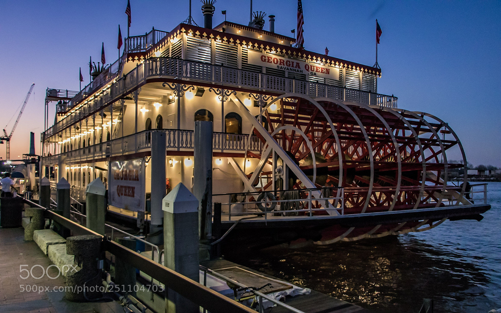 Canon EOS 760D (EOS Rebel T6s / EOS 8000D) sample photo. Riverboat photography
