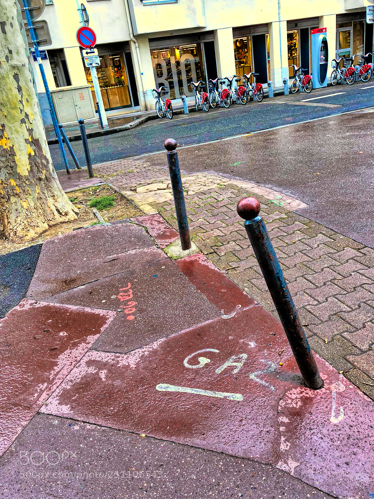Apple iPhone X sample photo. Jeu de quilles photography