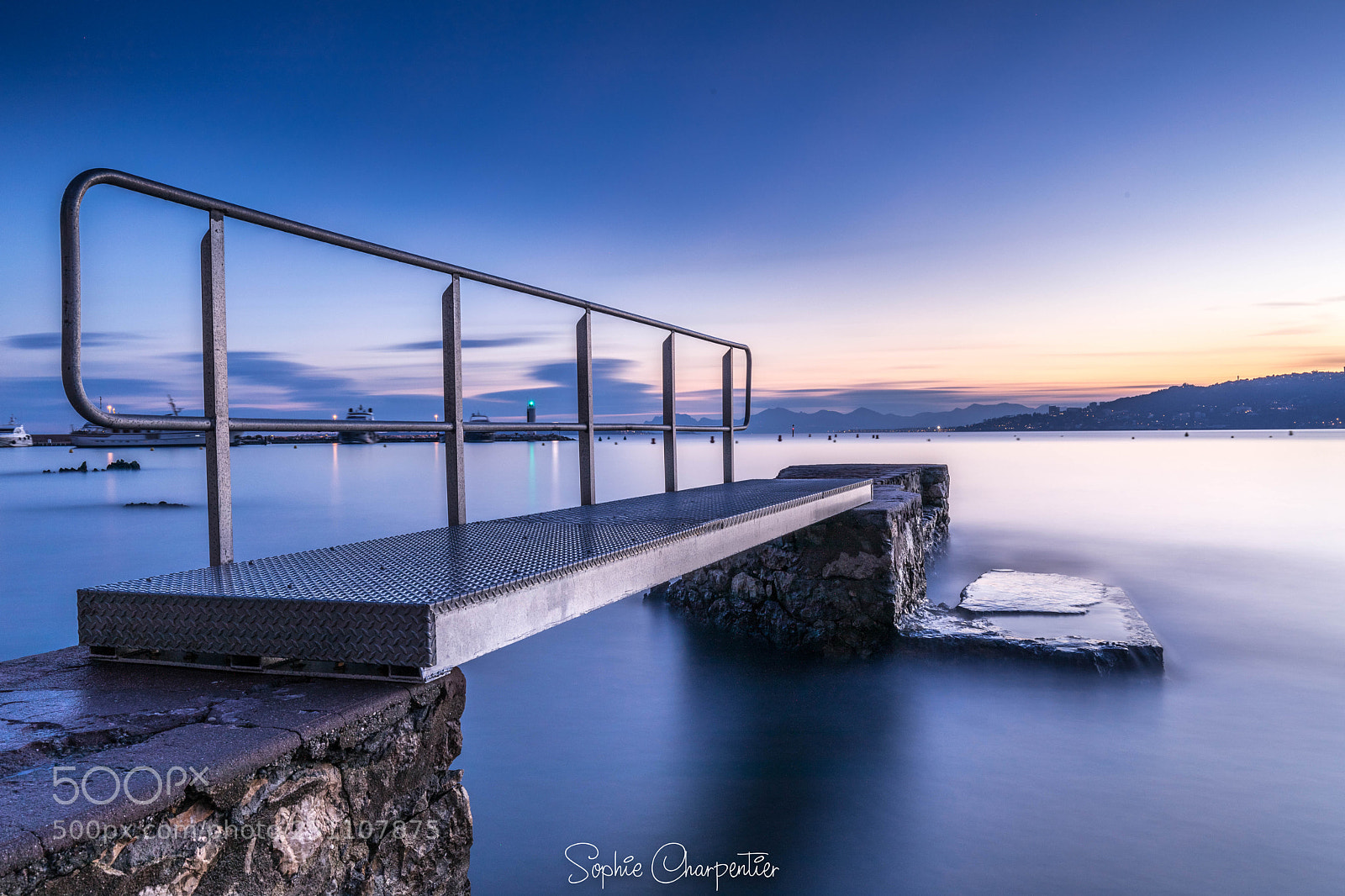Canon EOS 5D Mark IV sample photo. Blue hour photography