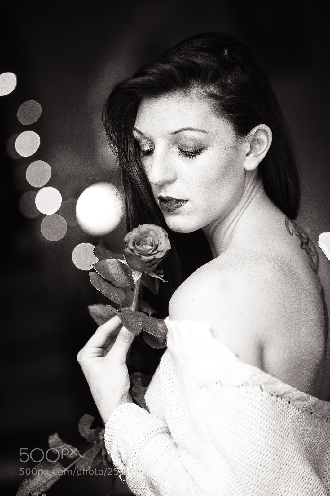 Nikon D700 sample photo. Elodie : monochrome portrait photography