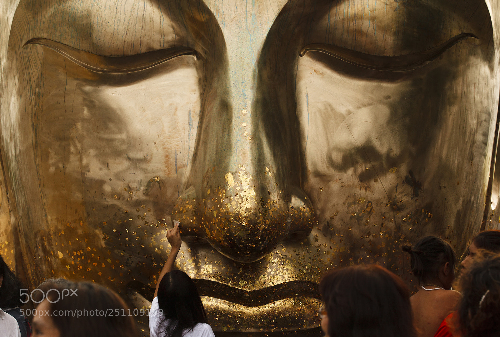 Canon EOS 5D Mark II sample photo. The gold of faith photography