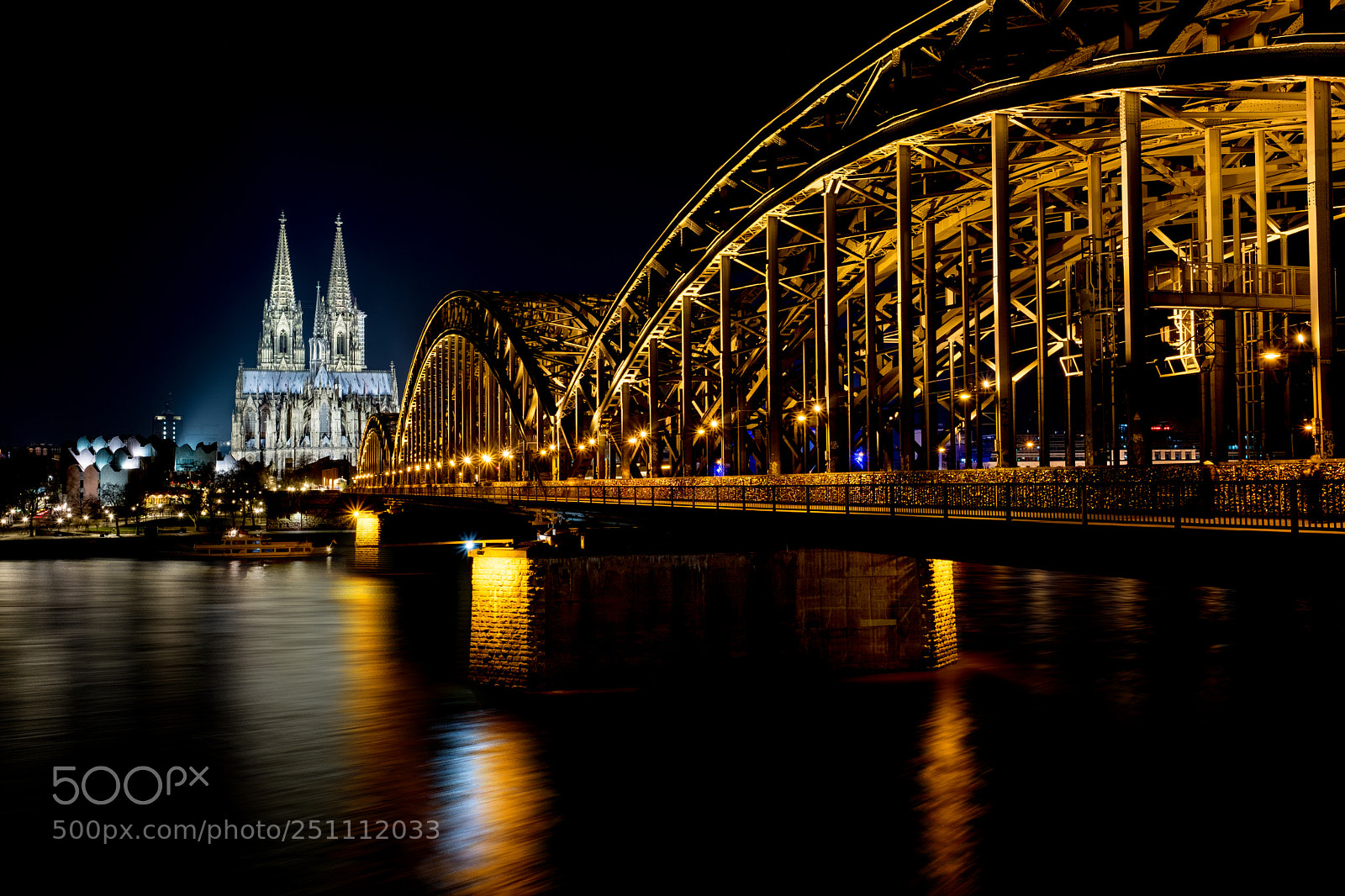 Fujifilm X-T20 sample photo. Cologne at night photography