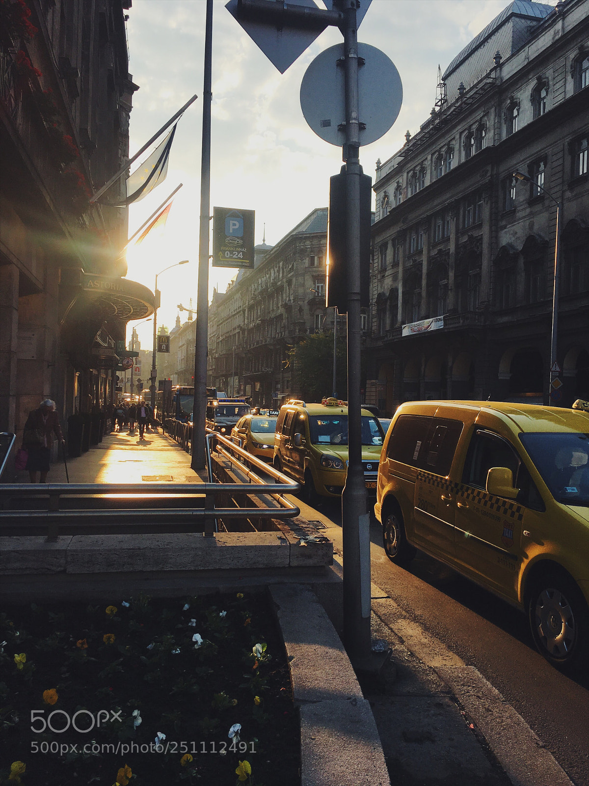 Apple iPhone 6s Plus sample photo. Budapest photography