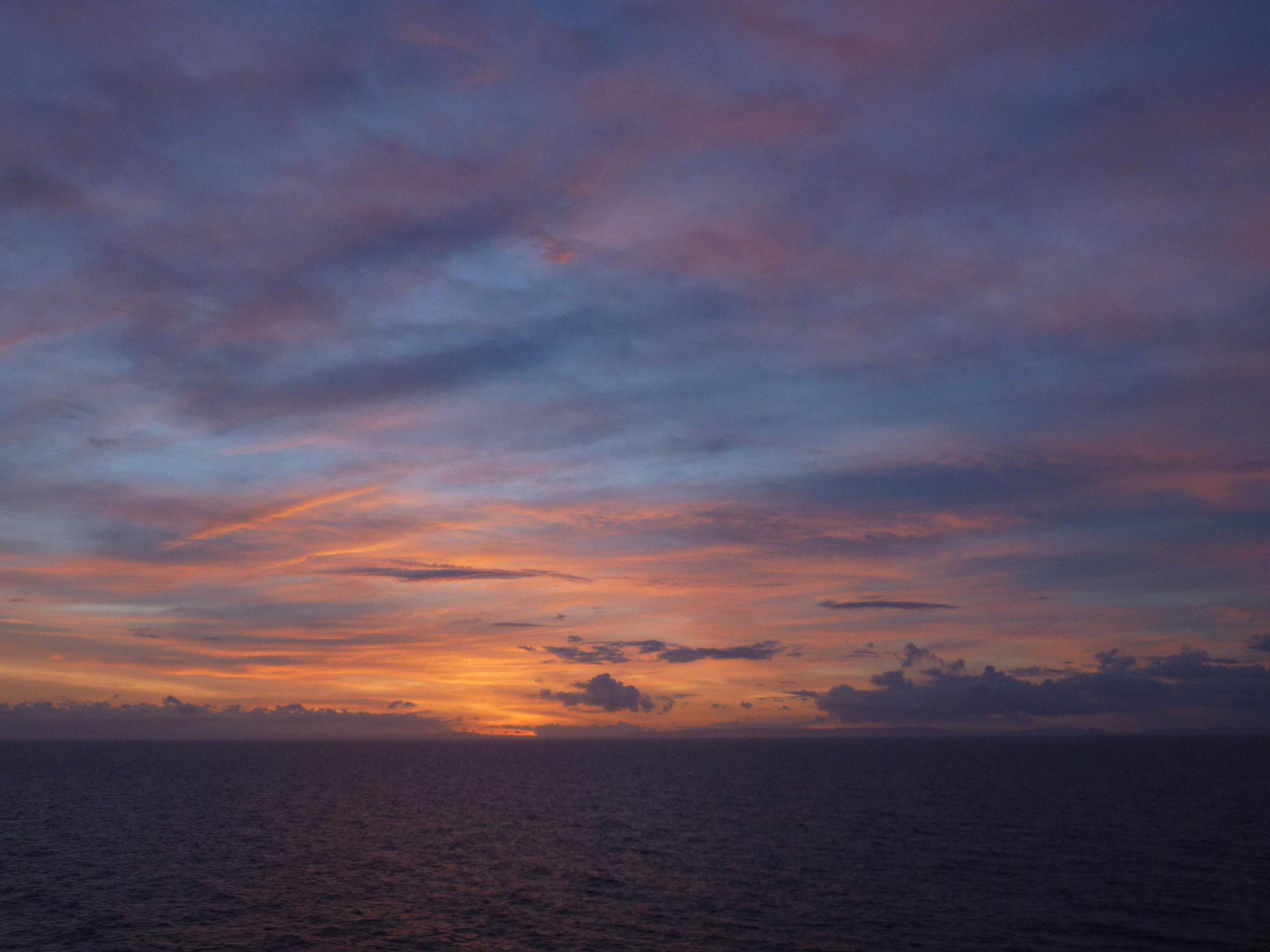 Panasonic DMC-FH25 sample photo. Sunset at sea photography