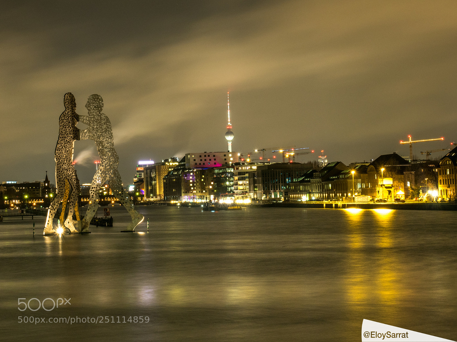 Olympus OM-D E-M5 II sample photo. Berlin at night photography
