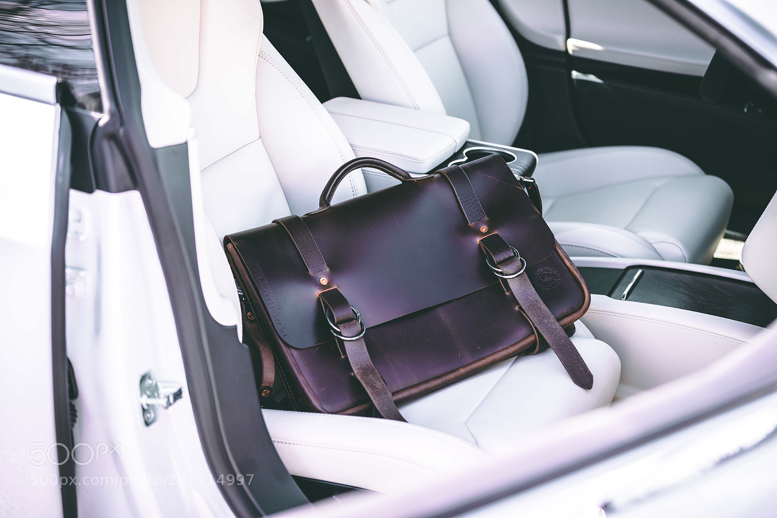 Canon EOS-1D X Mark II sample photo. Orox leather co photography