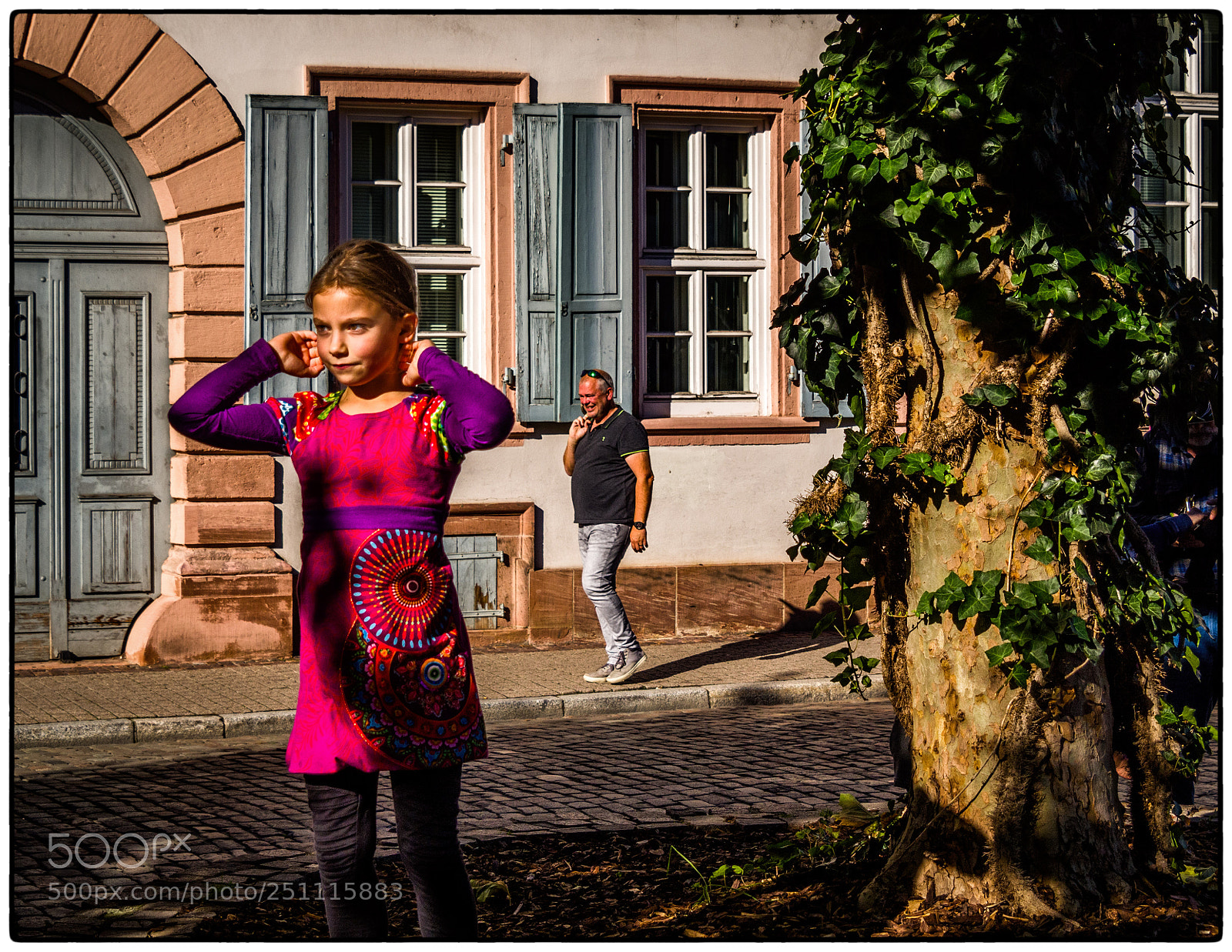 Olympus OM-D E-M10 II sample photo. Pink little lady photography