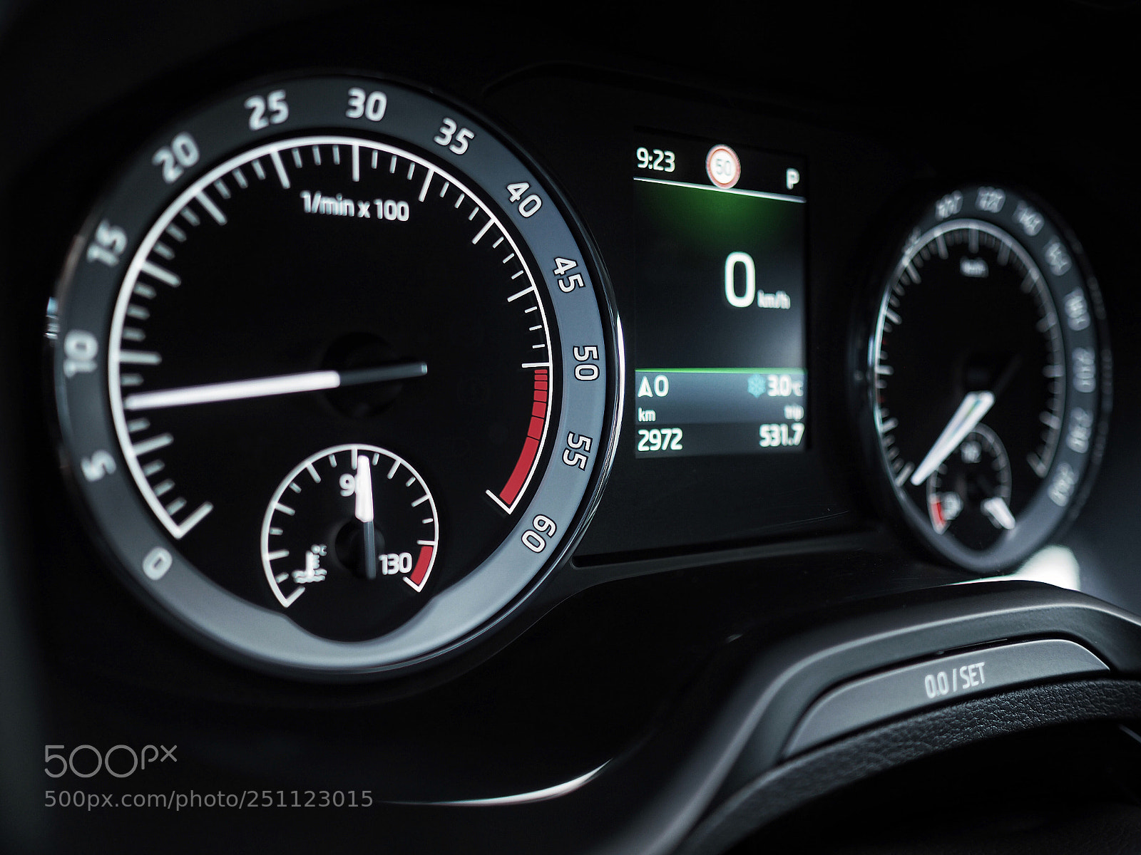 Olympus PEN-F sample photo. Skoda karoq 2.0 tdo 4x4 photography
