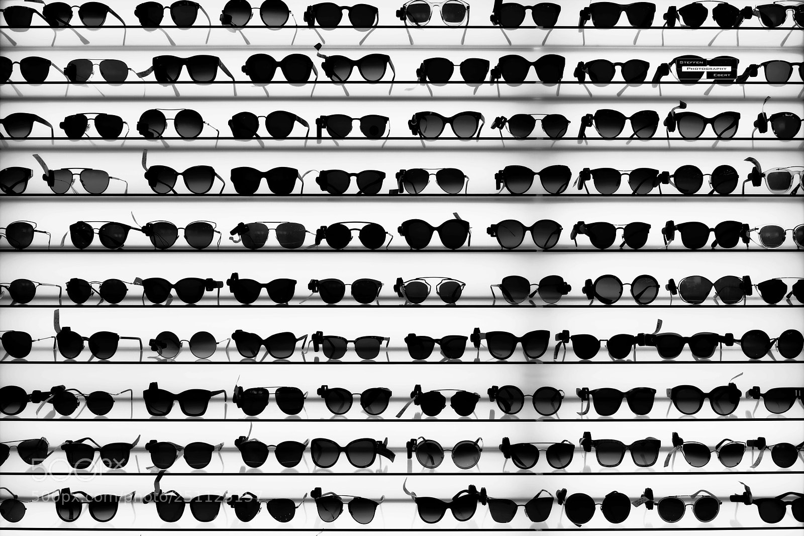 Canon EOS 760D (EOS Rebel T6s / EOS 8000D) sample photo. Sunglasses photography