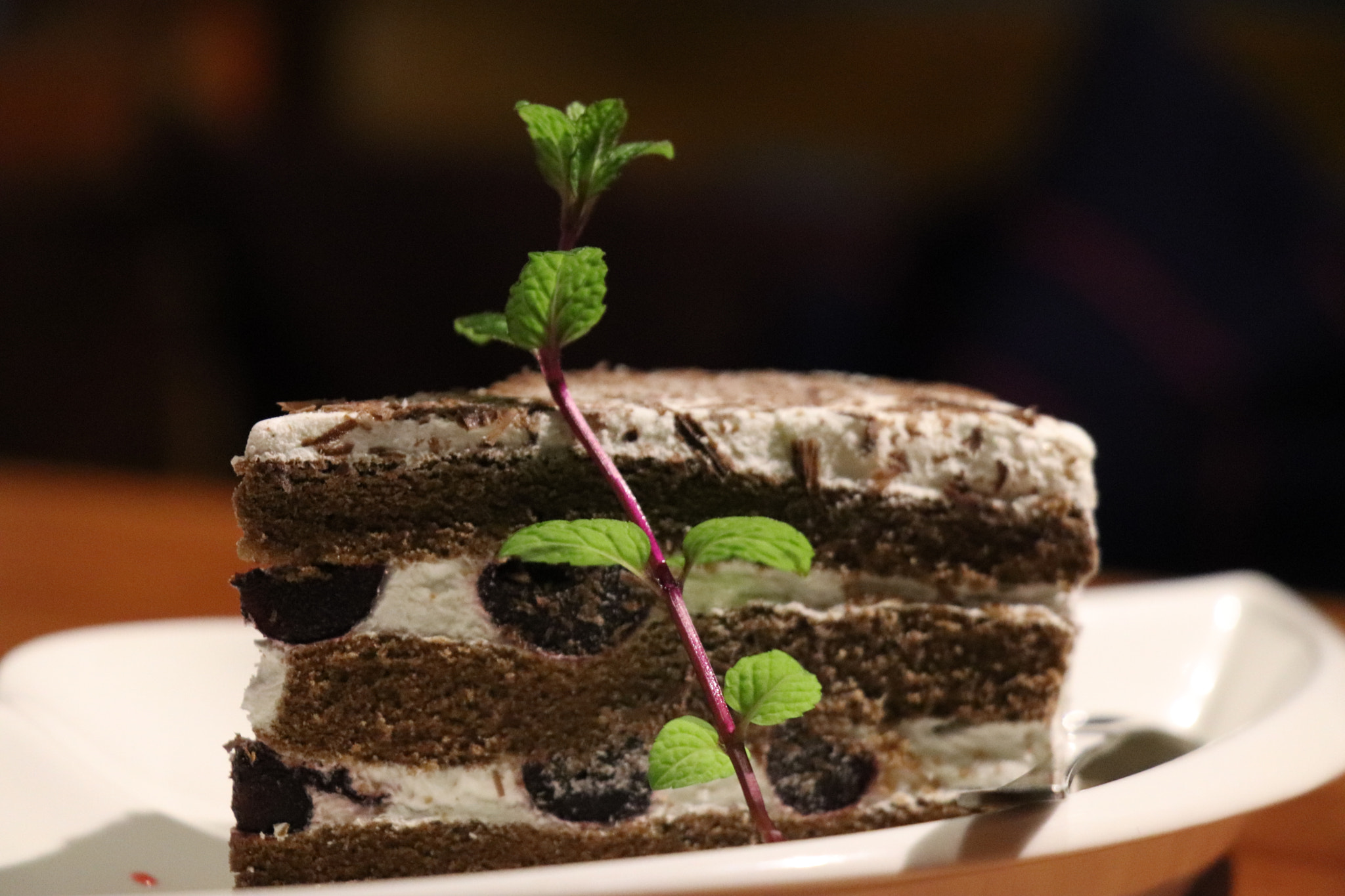 Canon EOS 77D (EOS 9000D / EOS 770D) sample photo. Cake photography
