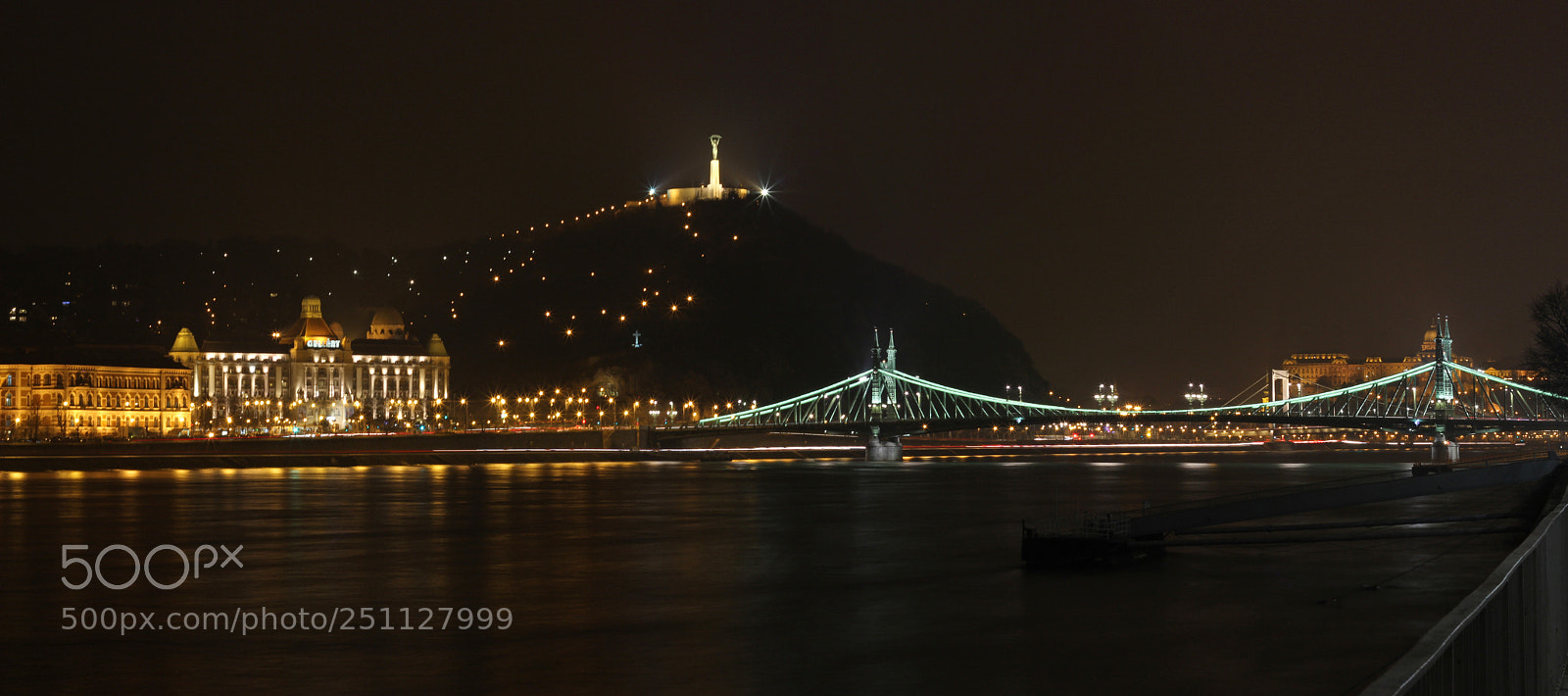 Canon EOS 600D (Rebel EOS T3i / EOS Kiss X5) sample photo. Budapest @night photography