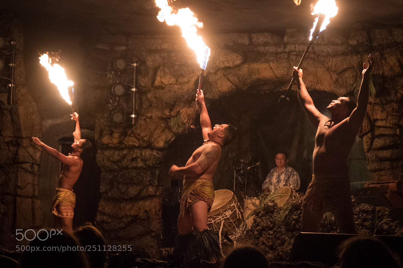 Fujifilm X-T2 sample photo. Fire dance: iso5000 photography