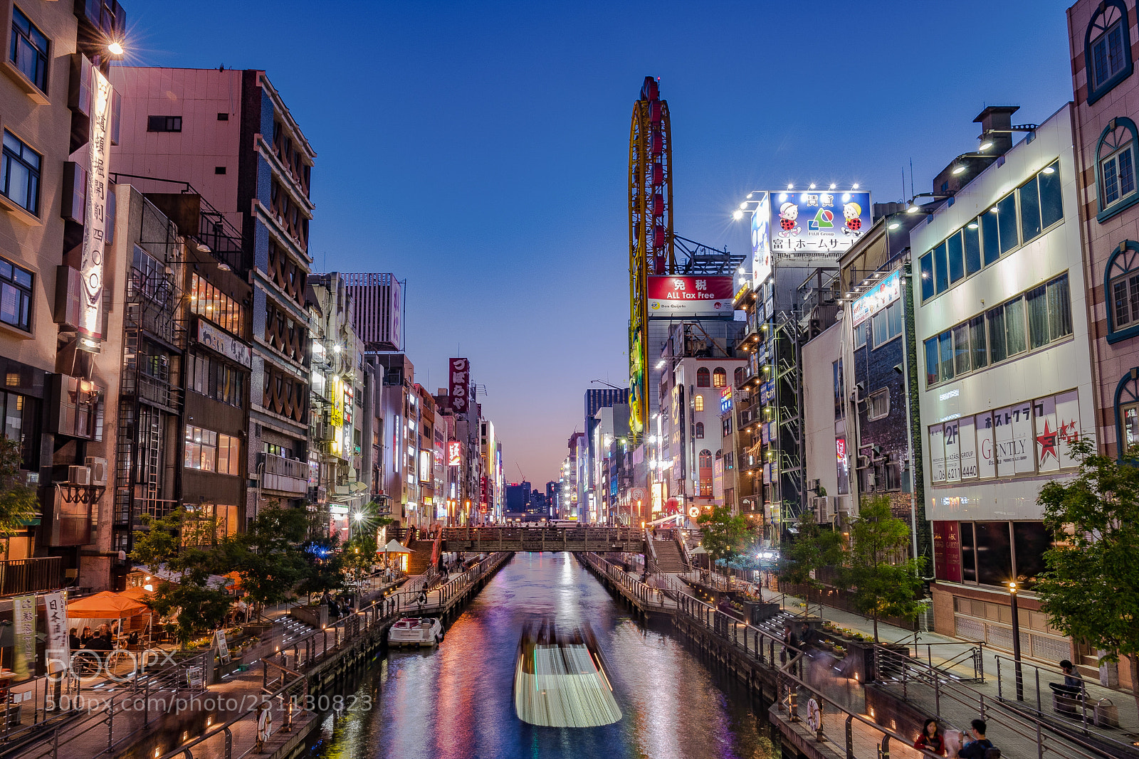 Nikon D5500 sample photo. Dotonbori nights photography