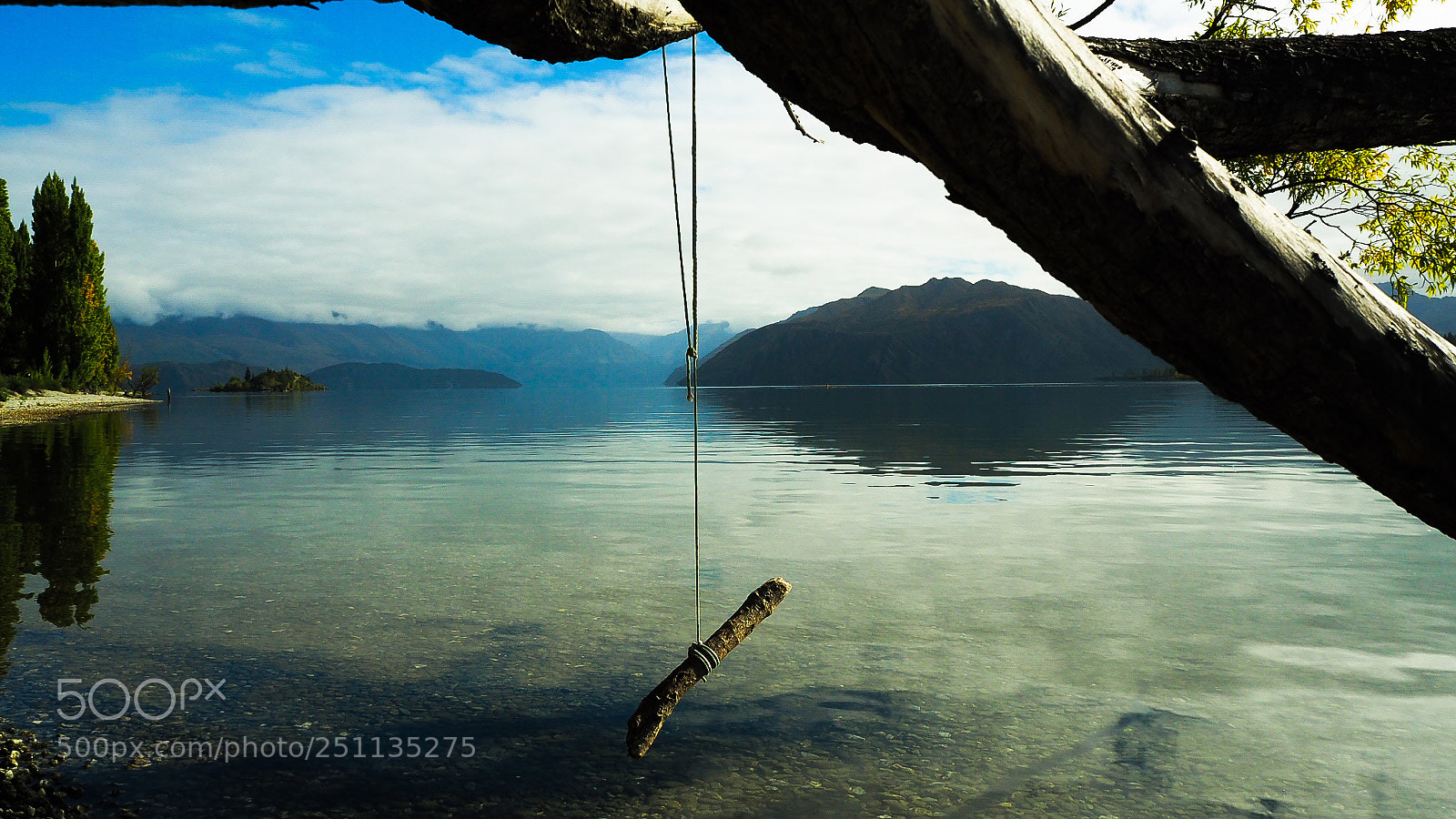Olympus OM-D E-M10 II sample photo. The forgotten swing photography