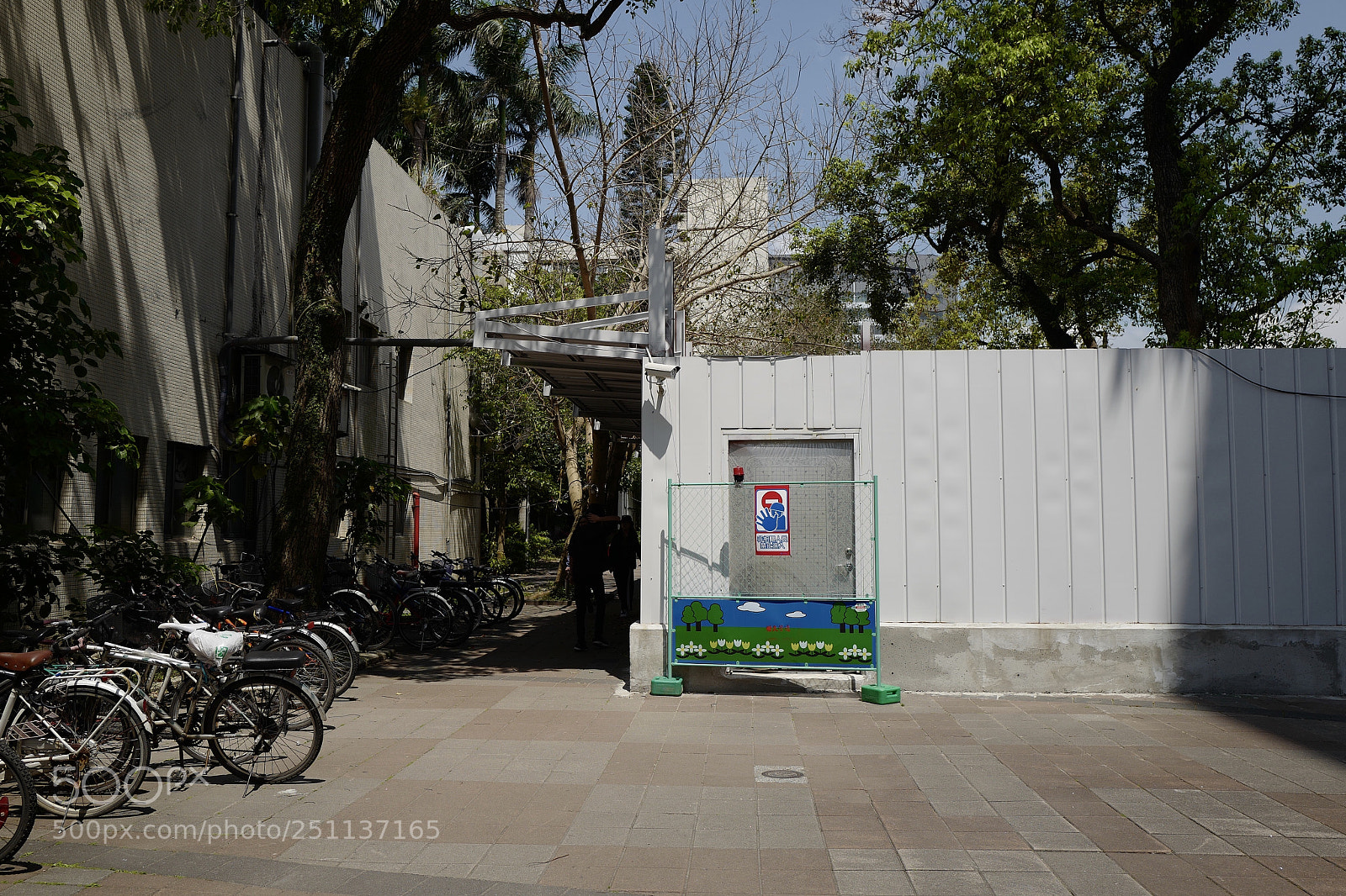 Leica Q (Typ 116) sample photo. 被老梁洗腦之後，我也不知道為什麼要拍這些無主題且沒有故事的照片 photography