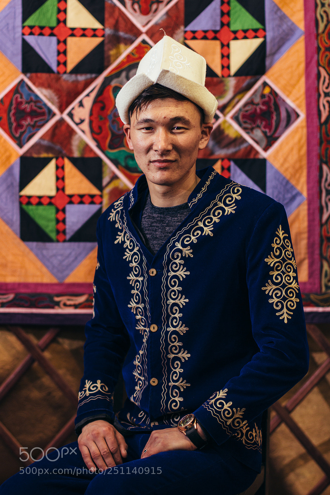 Canon EOS 600D (Rebel EOS T3i / EOS Kiss X5) sample photo. Musician kyrgyz photography