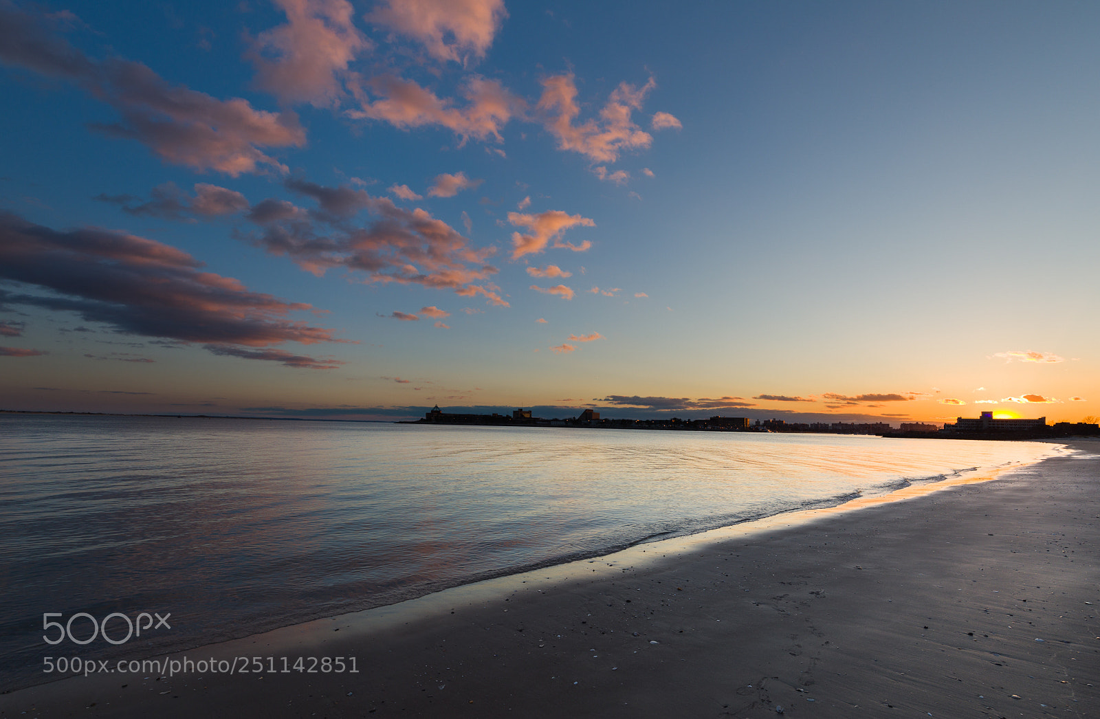 Canon EOS 5D Mark IV sample photo. Clouds over plumb beach photography