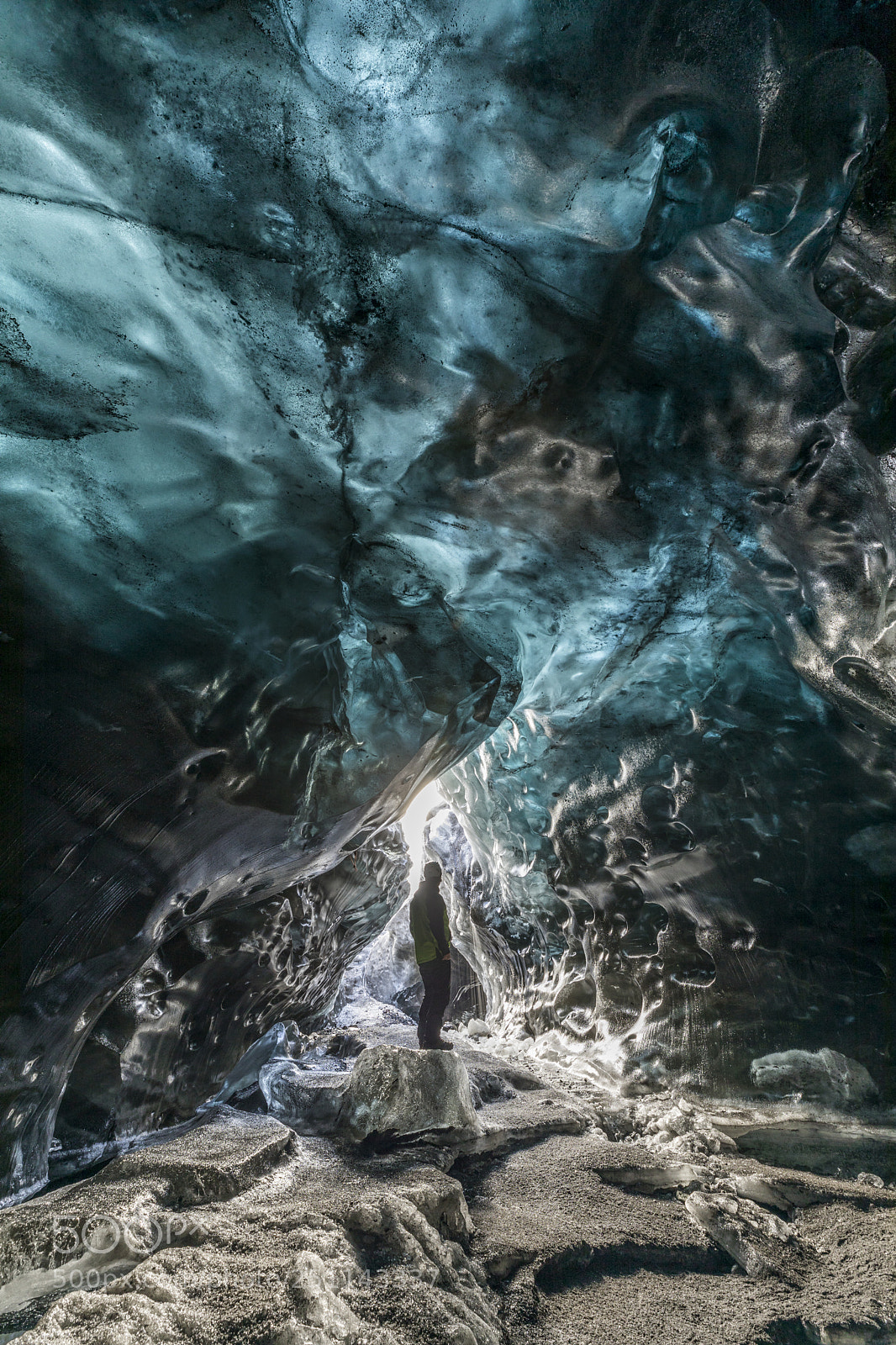 Canon EOS 5D Mark IV sample photo. Selfie in ice cave photography