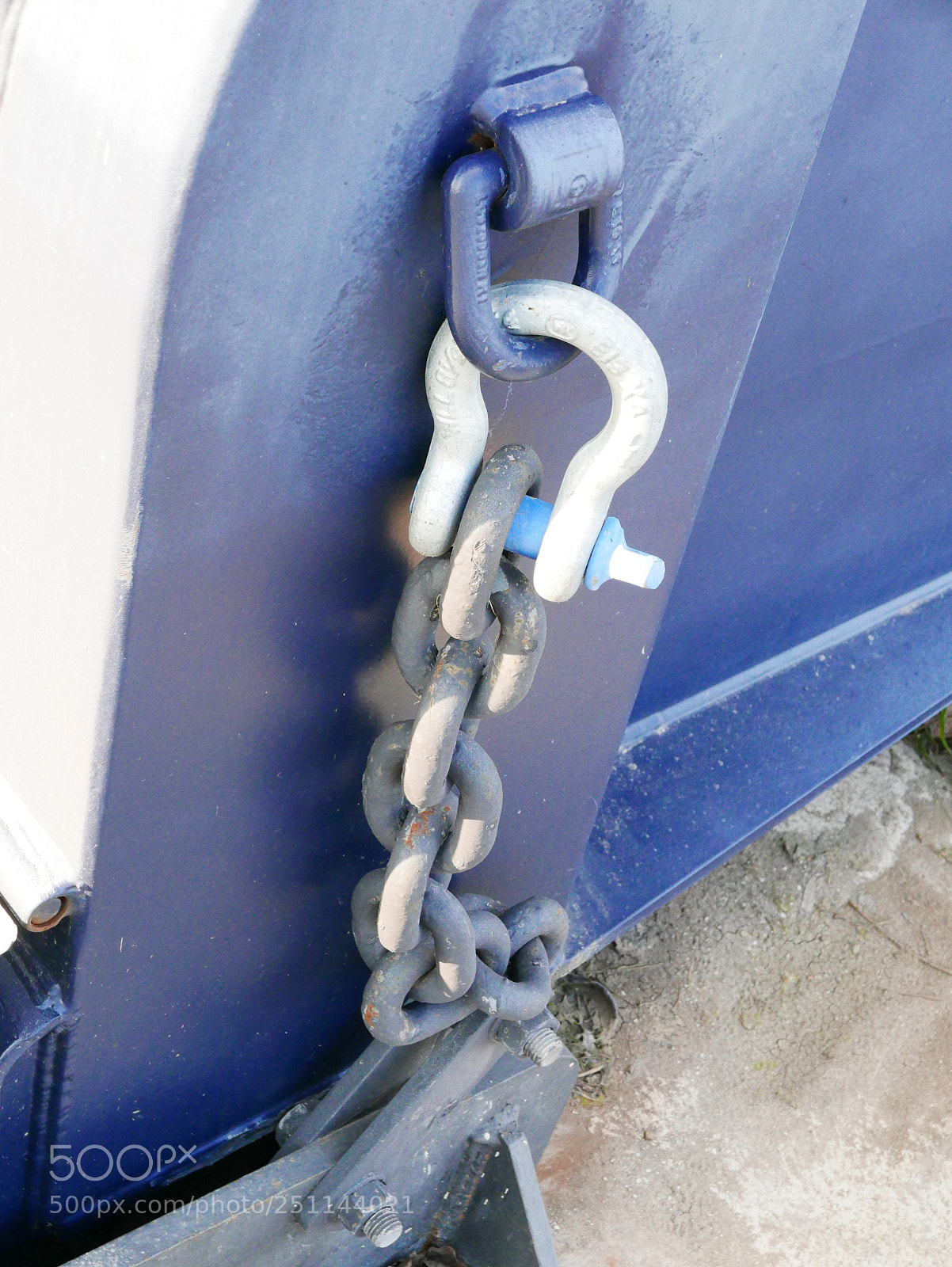 Leica D-Lux (Typ 109) sample photo. Iron chain buoy fixture photography