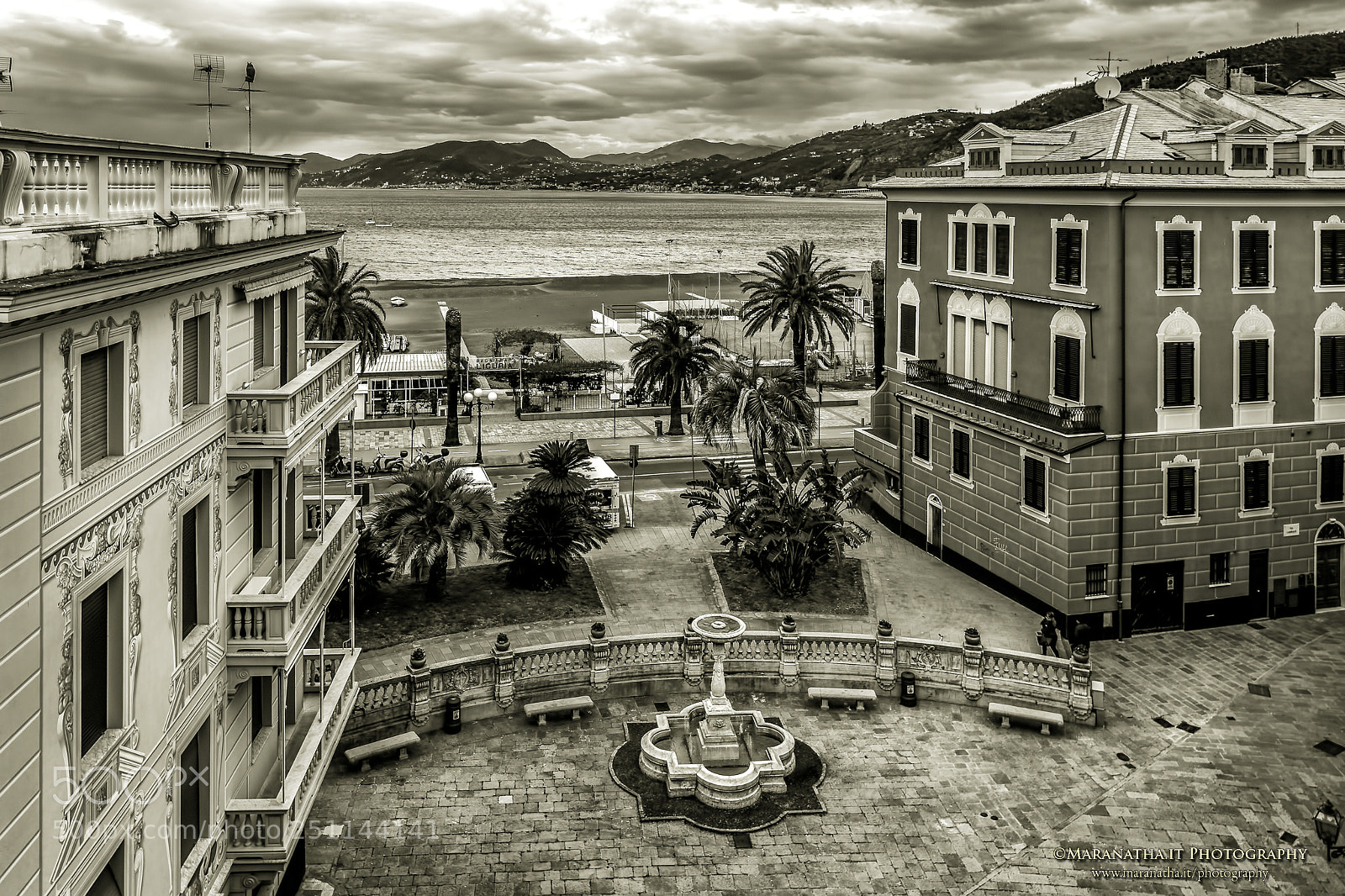 Canon EOS 6D Mark II sample photo. Centro storico di sestri photography