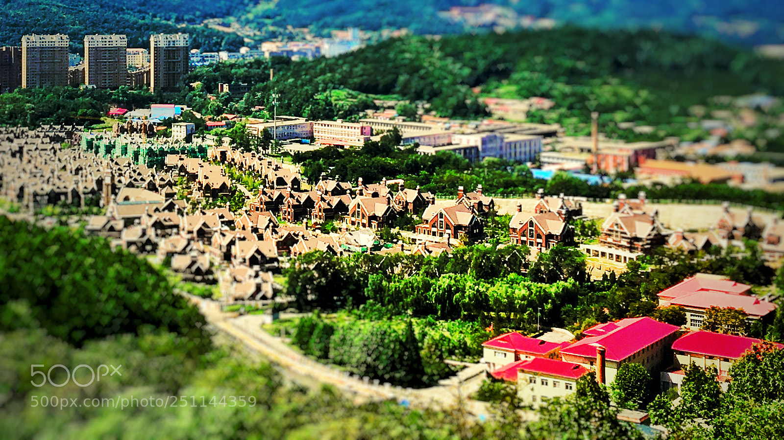 Apple iPhone SE sample photo. House valley photography