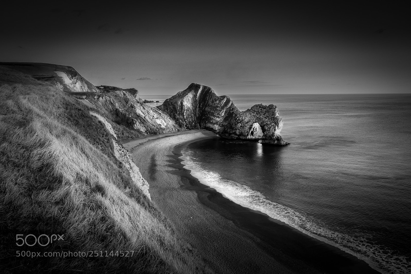 Canon EOS 600D (Rebel EOS T3i / EOS Kiss X5) sample photo. Durdle door black and photography