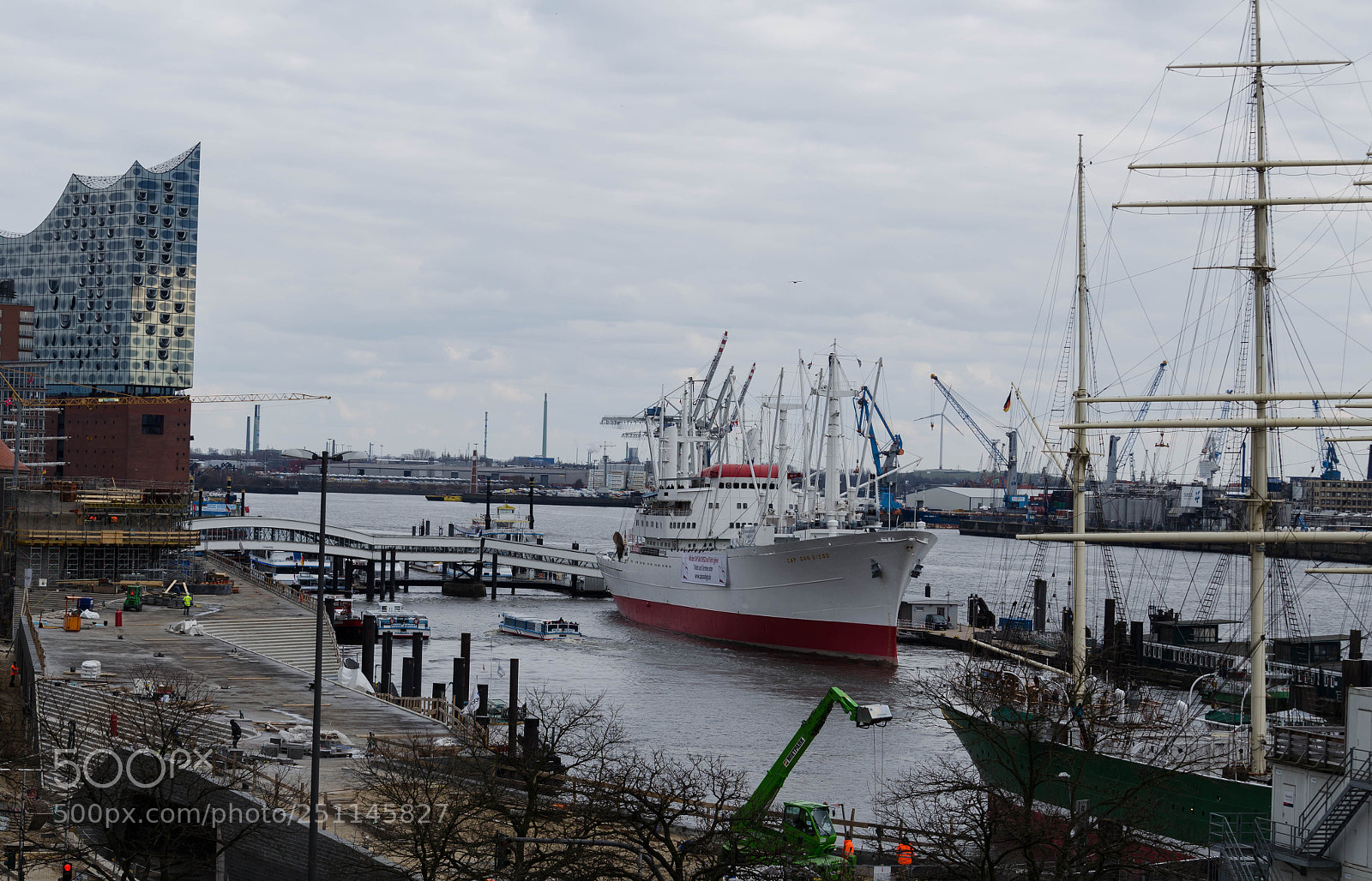 Nikon D5100 sample photo. Hafen hamburg photography