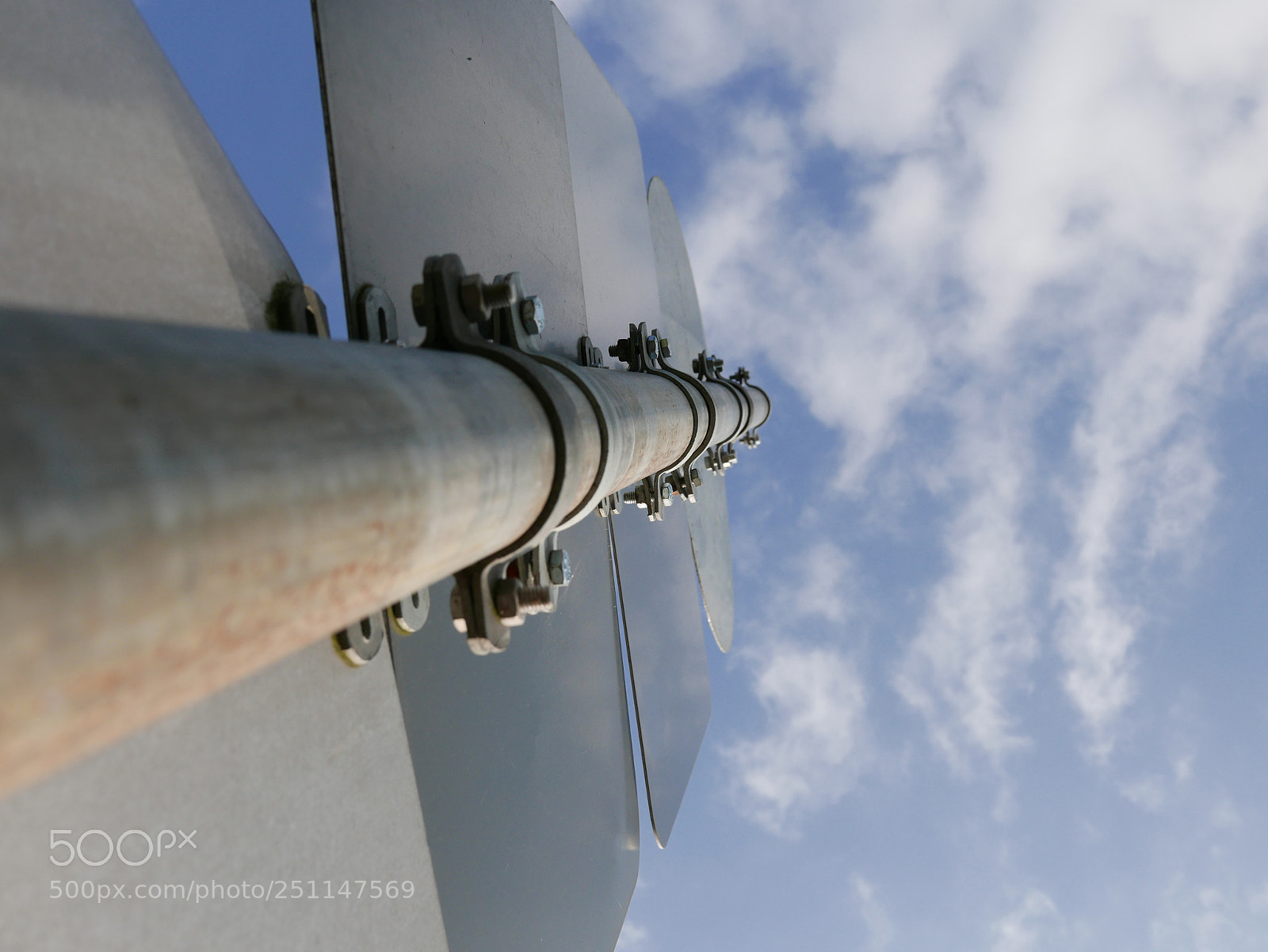Leica D-Lux (Typ 109) sample photo. Abstract low angle view photography