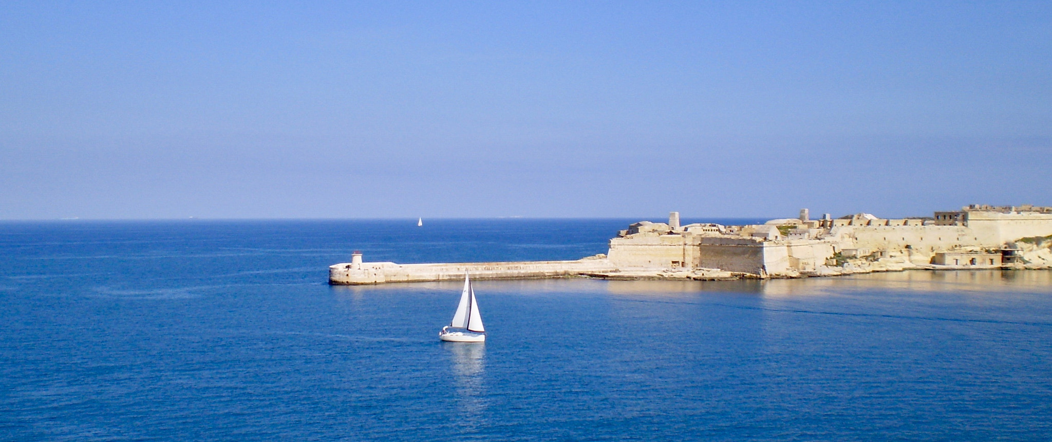 Olympus FE20,X15,C25 sample photo. Malta photography