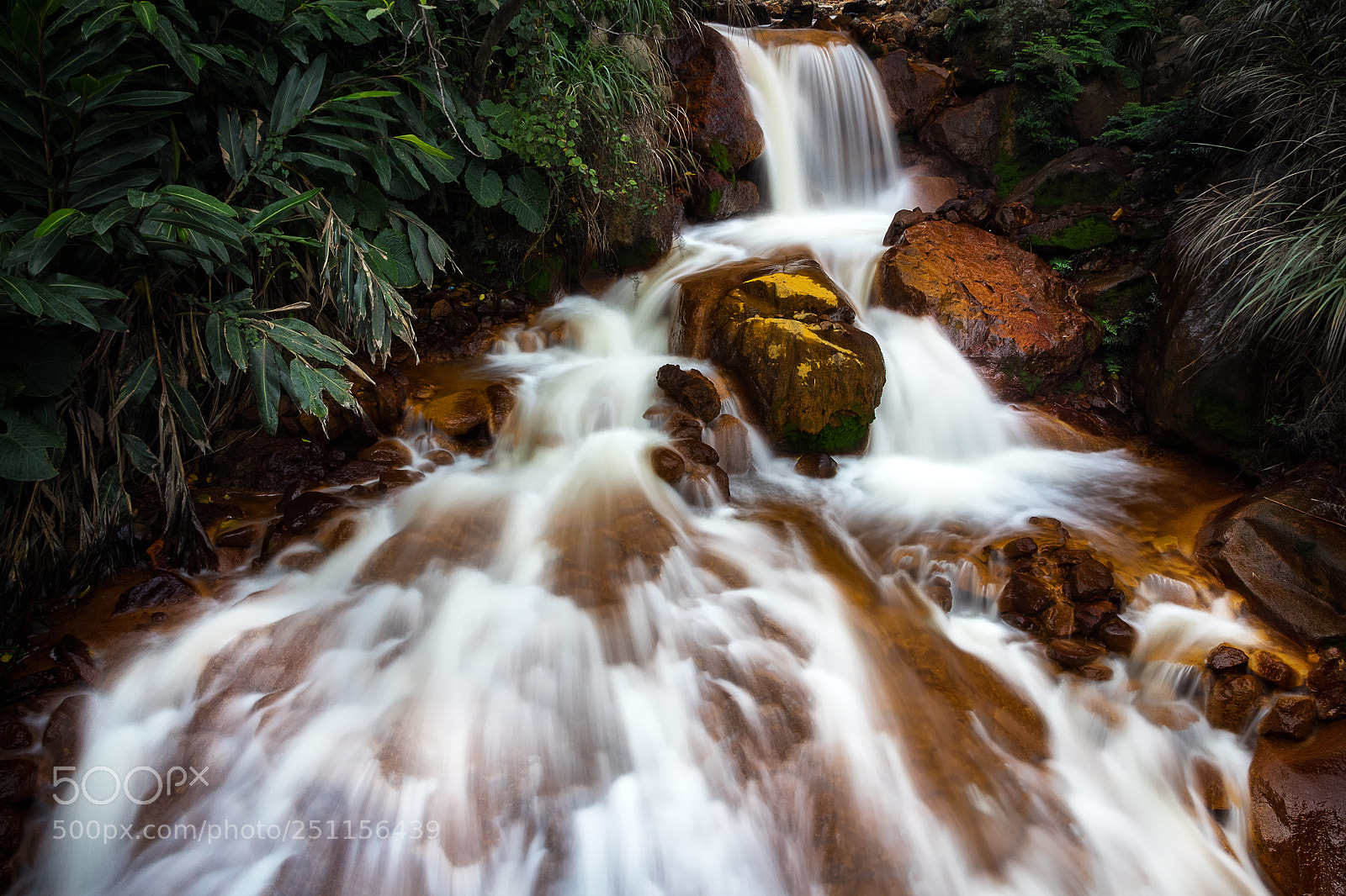 Canon EOS 1300D (EOS Rebel T6 / EOS Kiss X80) sample photo. Golden waterfall photography