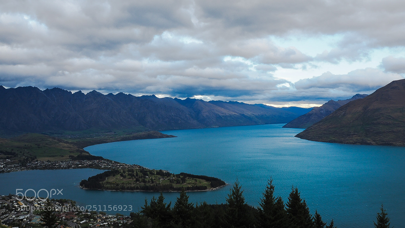 Olympus OM-D E-M10 II sample photo. Queenstown photography
