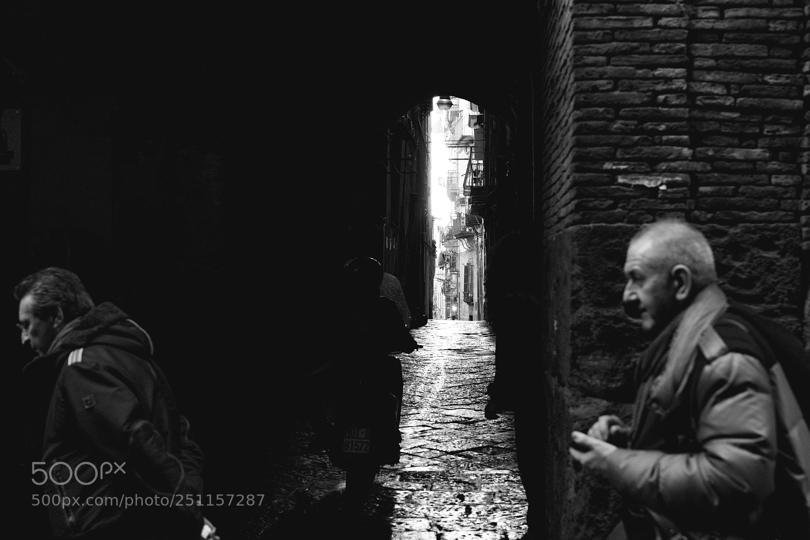 Nikon D5300 sample photo. Secret alley photography