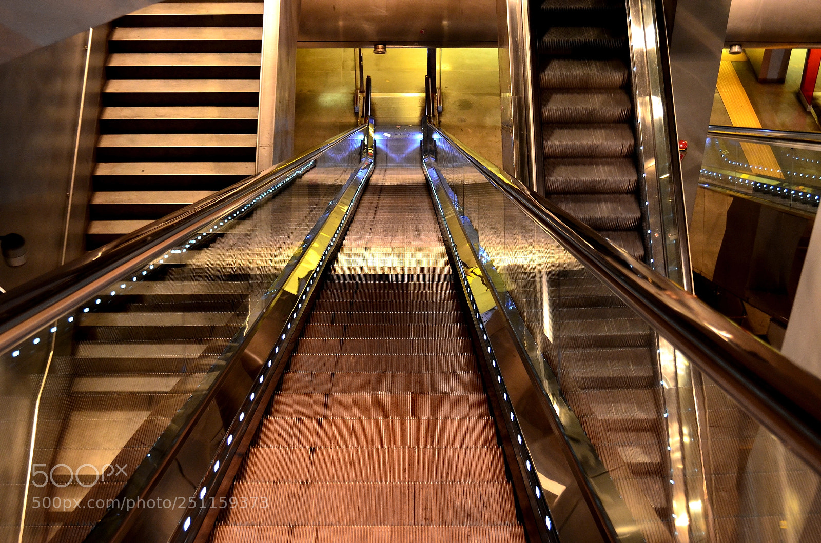 Nikon D5100 sample photo. Metro garibaldi napoli photography
