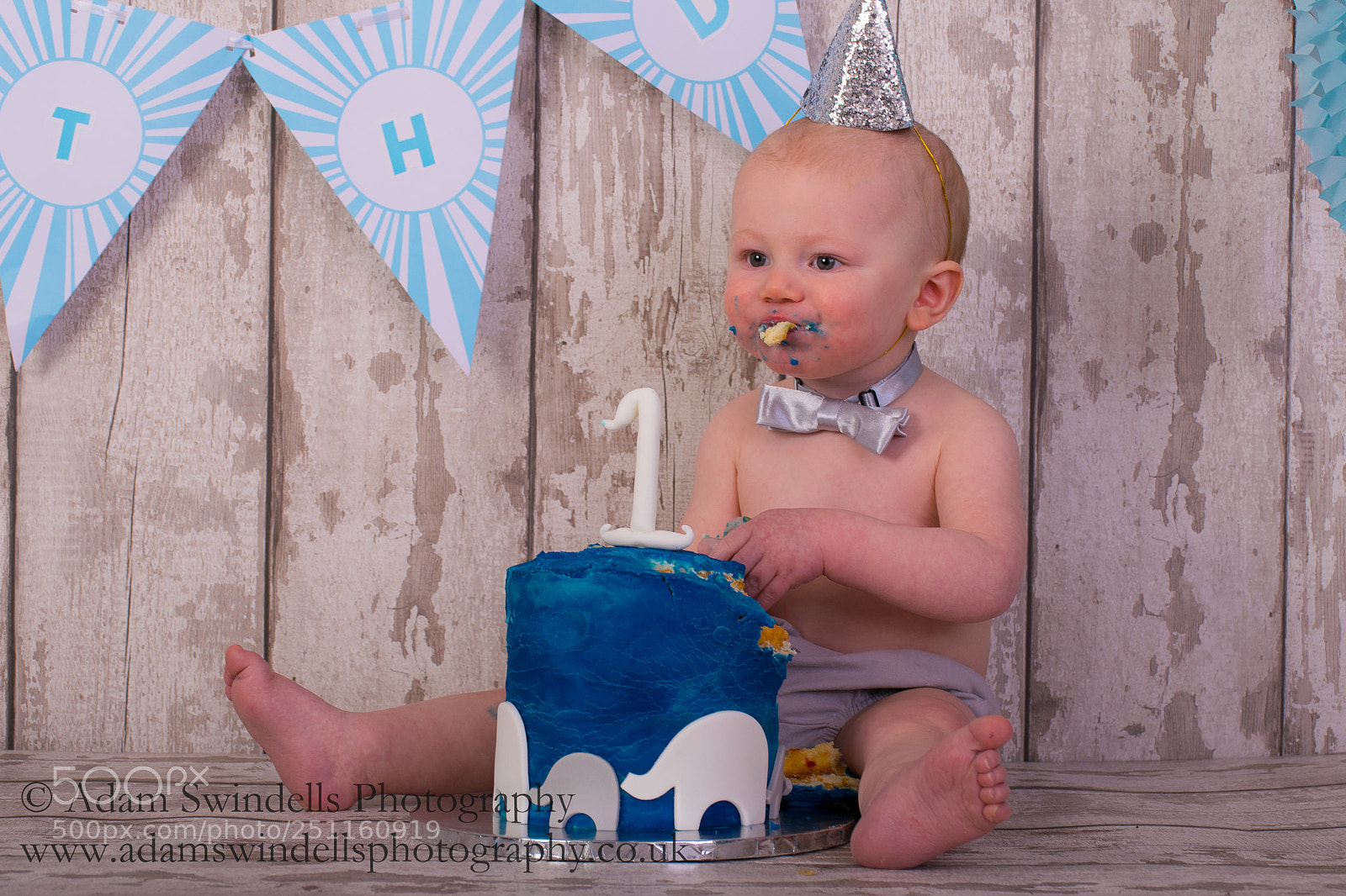 Nikon D5300 sample photo. Cake smash shoot photography