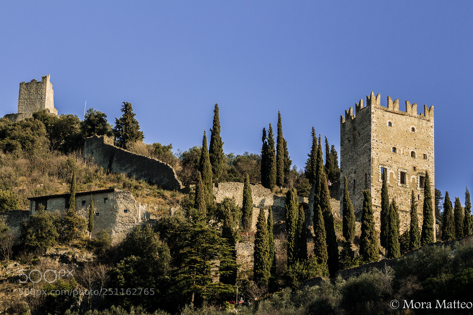Canon EOS 700D (EOS Rebel T5i / EOS Kiss X7i) sample photo. Castello di arco photography