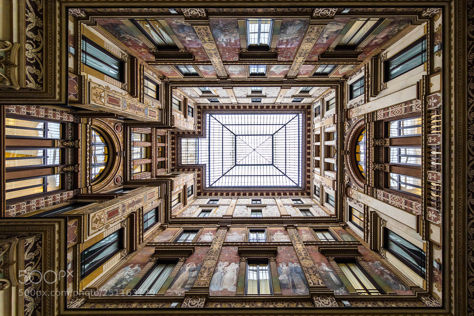 Canon EOS 5D Mark IV sample photo. Galleria sciarra photography