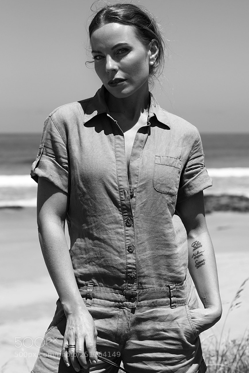 Sony a7R II sample photo. Fashion beach photography