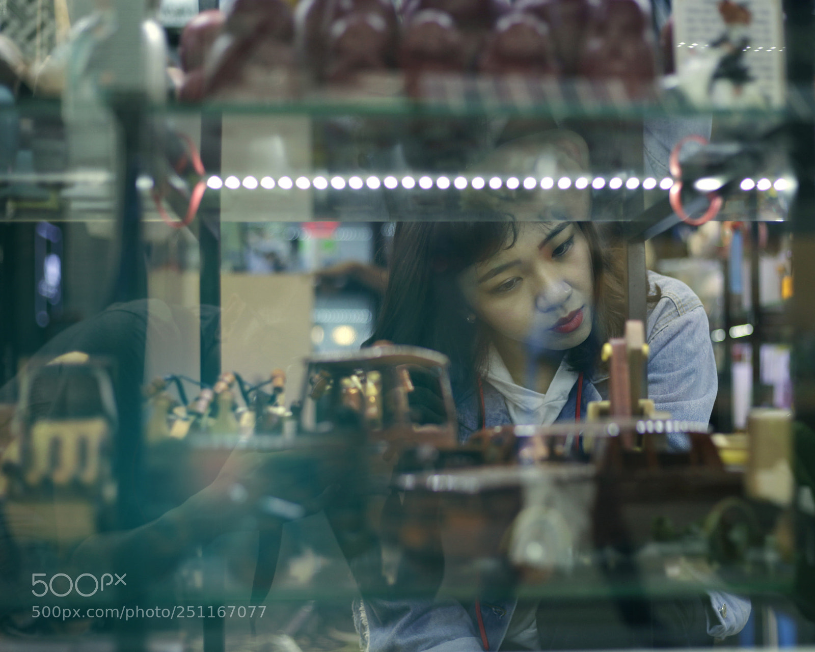 Canon EOS 5D Mark II sample photo. Giftshop photography