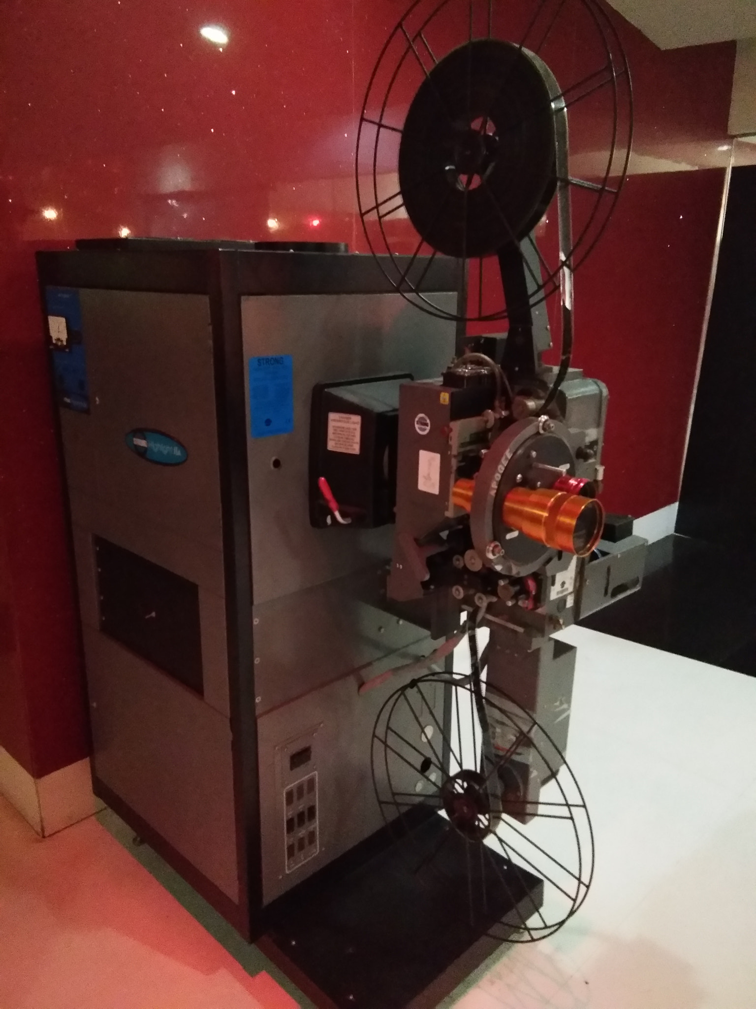 vivo Y55s sample photo. The cinema monster photography