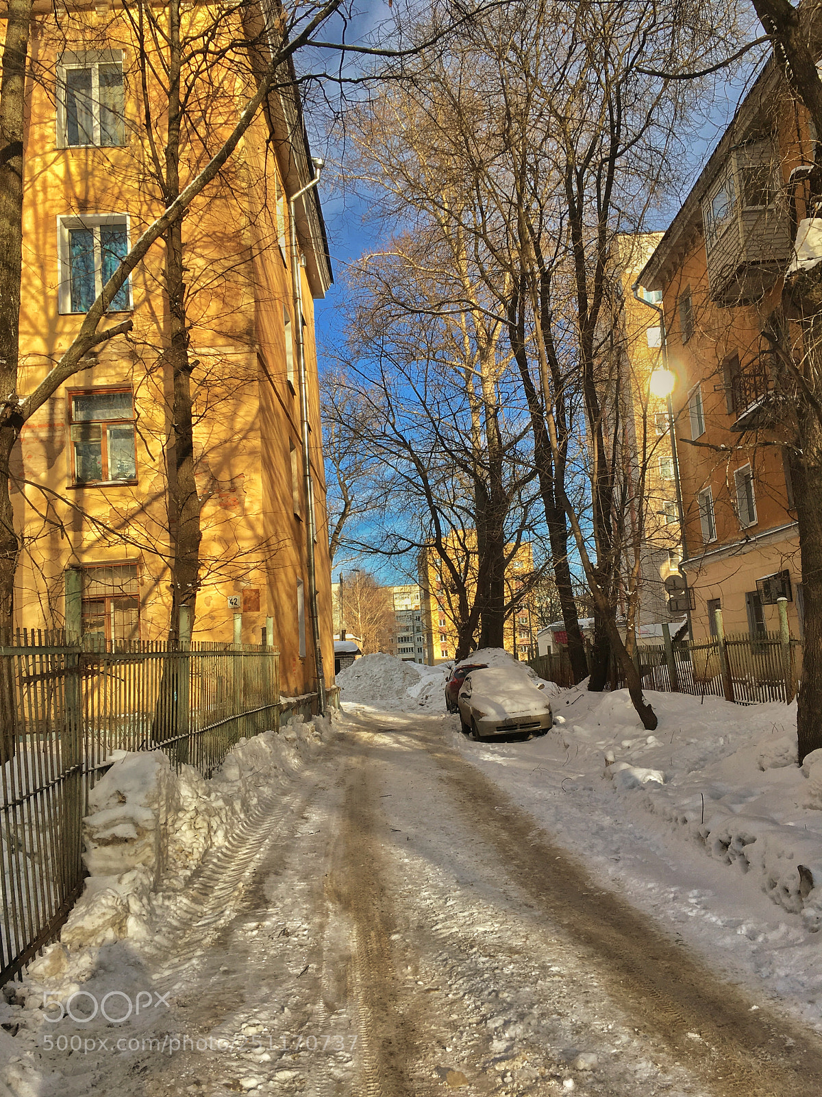 Apple iPhone SE sample photo. Urban sketches photography