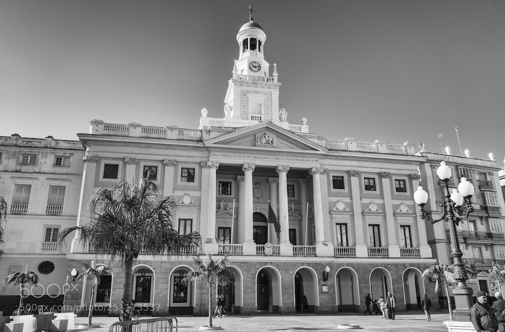 Leica Q (Typ 116) sample photo. Ayuntamiento de cádiz photography