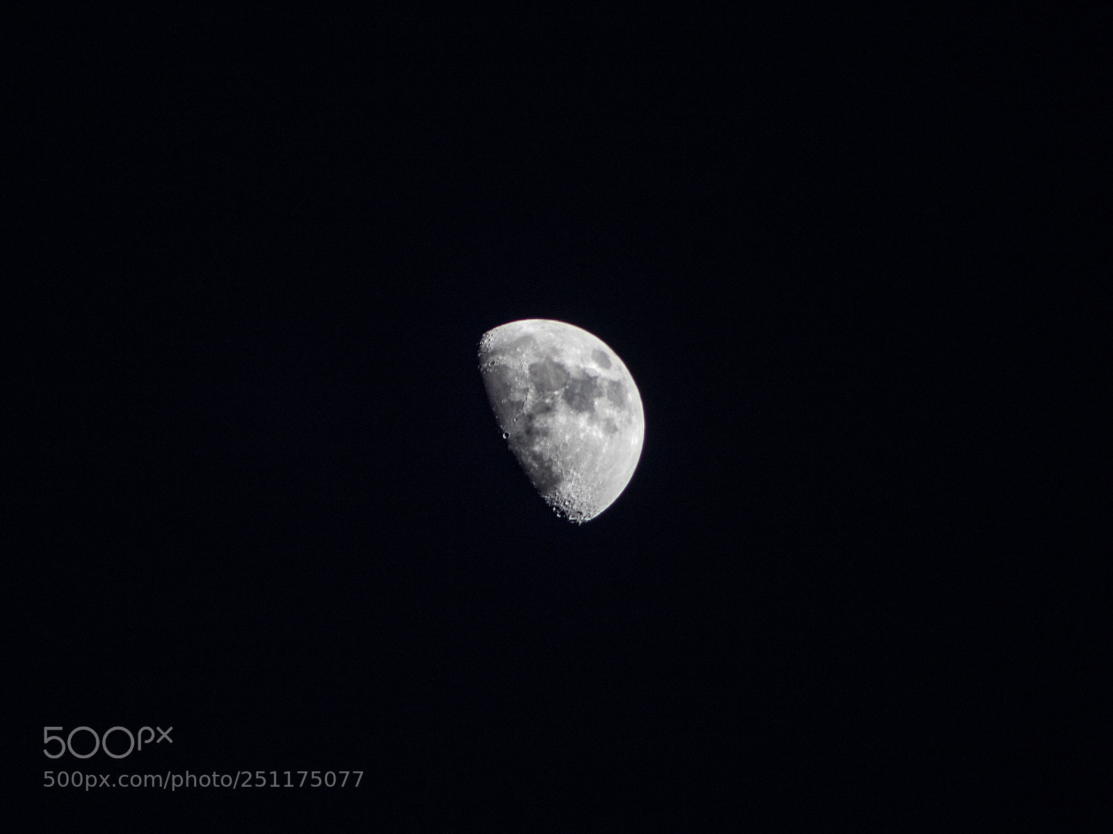 Canon EOS 1300D (EOS Rebel T6 / EOS Kiss X80) sample photo. Moon photography
