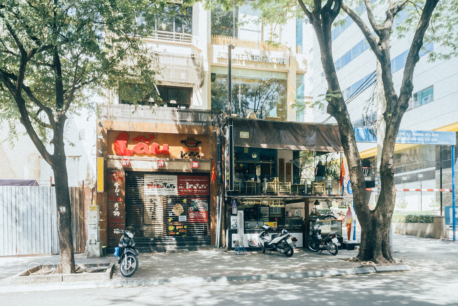 Nikon D80 sample photo. Saigon pedestrian photography